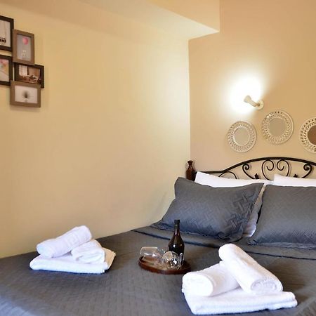 Appartement Nefeli For Two à Kalamata Extérieur photo