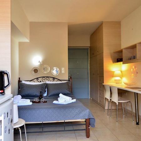 Appartement Nefeli For Two à Kalamata Extérieur photo